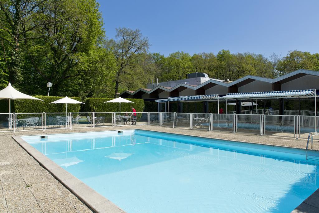 Kyriad Montchanin Le Creusot Exterior foto