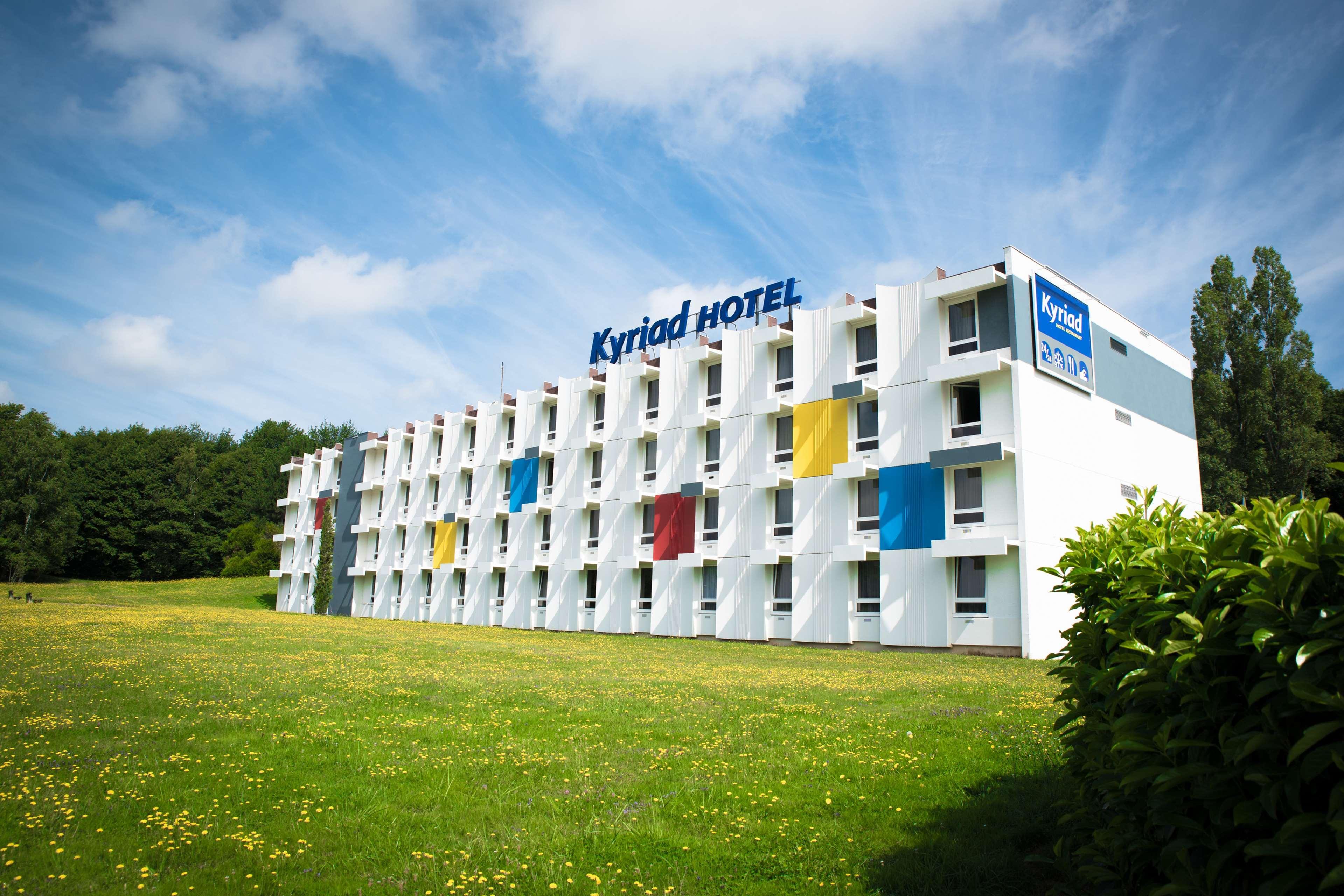 Kyriad Montchanin Le Creusot Exterior foto