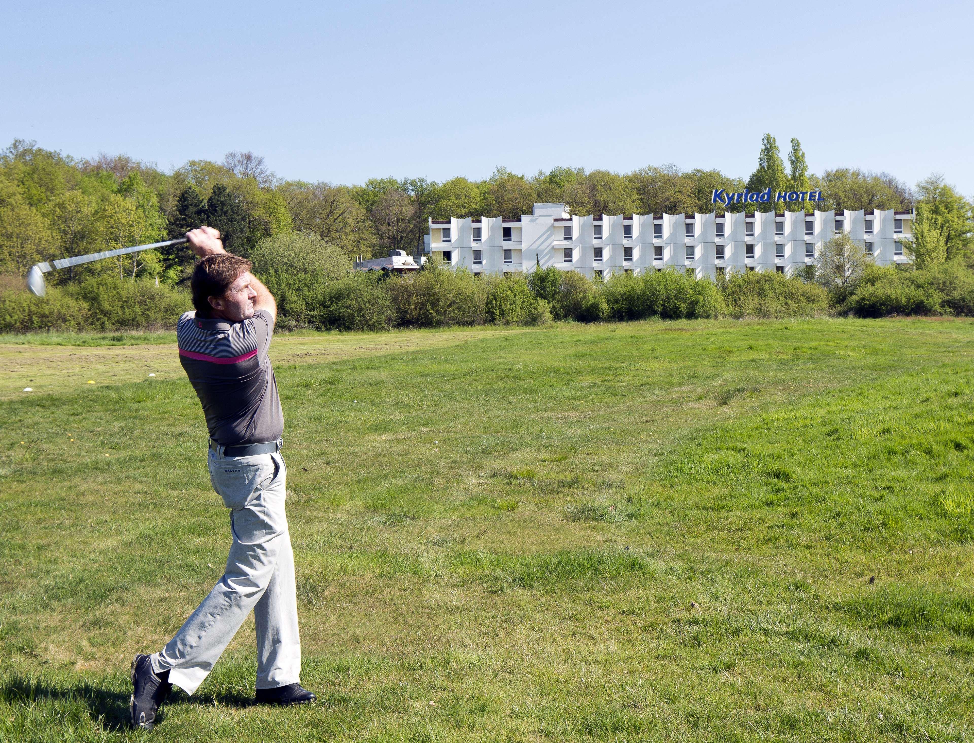 Kyriad Montchanin Le Creusot Exterior foto