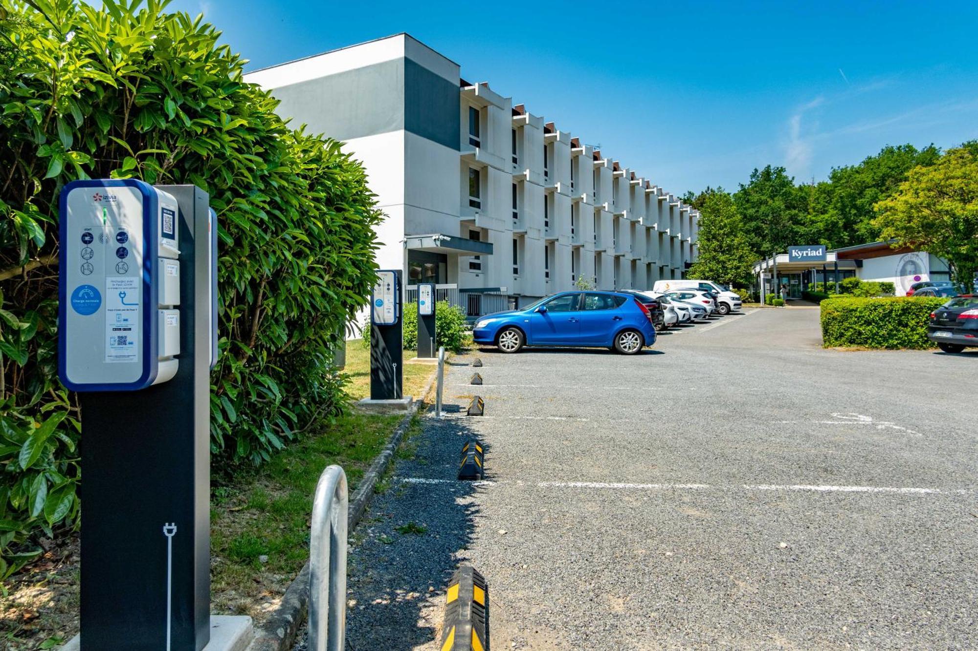 Kyriad Montchanin Le Creusot Exterior foto